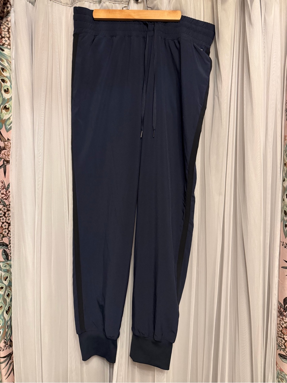 GAP Gray and Black Athletic Sweatpants